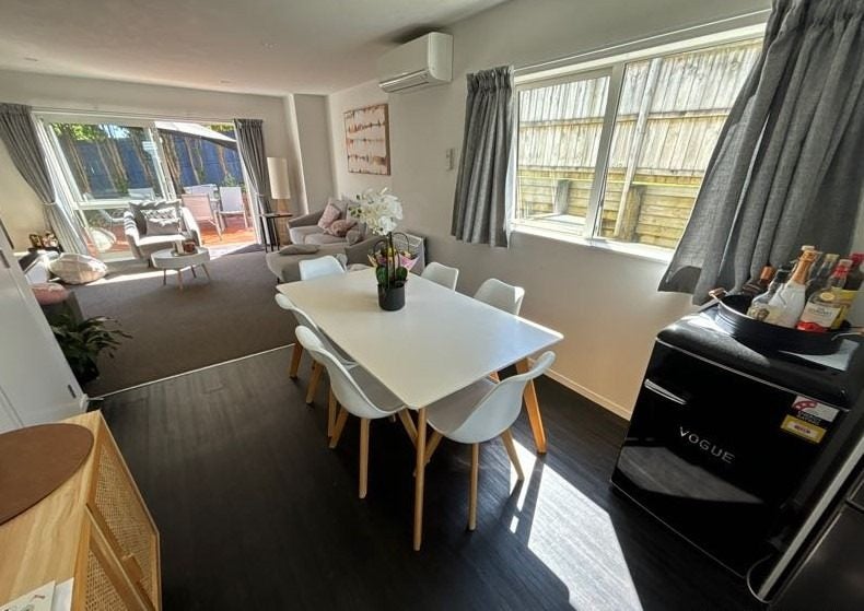 Sunnyvale, 4 bedrooms62885374554498112
