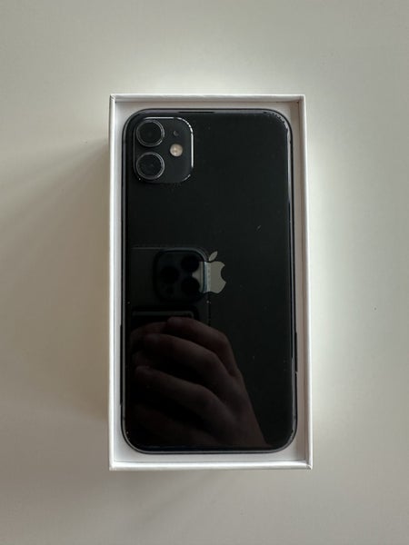 Black iPhone 11 – 128GB (MWM02X/A) – Great Condition62863861099521111