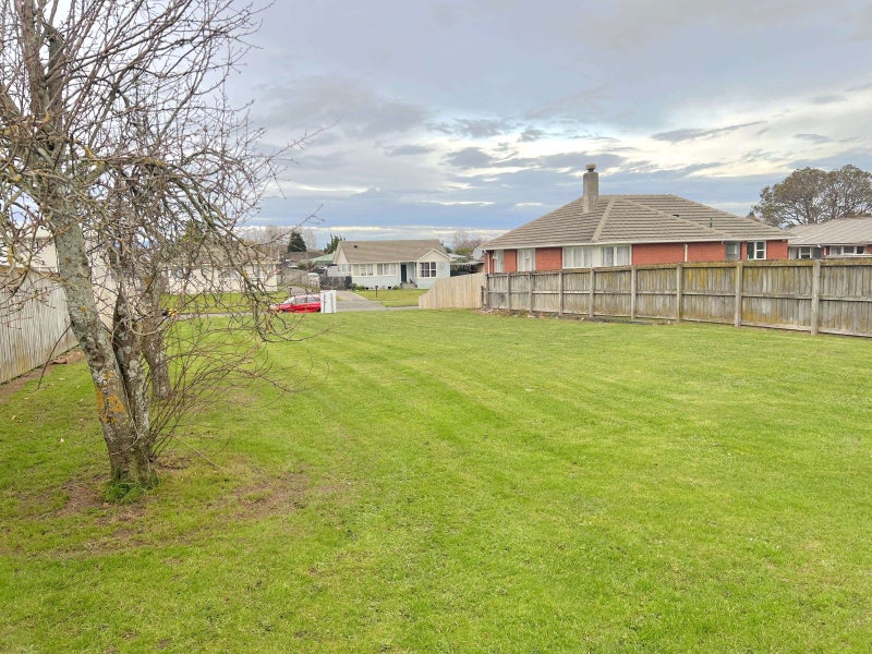 Opportunity to build in central Feilding62864792701441112
