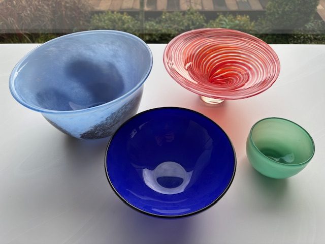 Four Designer Glass Bowls628647363010591124