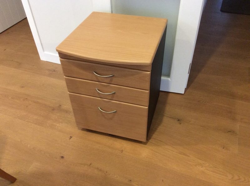 Office Desk and Chair 1500 x 600. Carousel 3