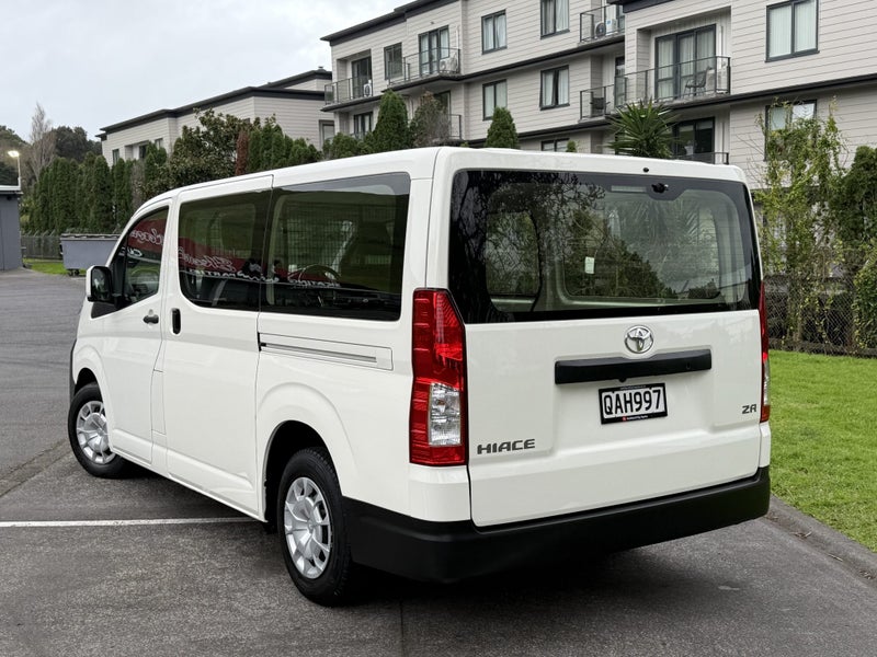 2023 Toyota Hiace Zr Gvn 2.8Dt62868836926465111
