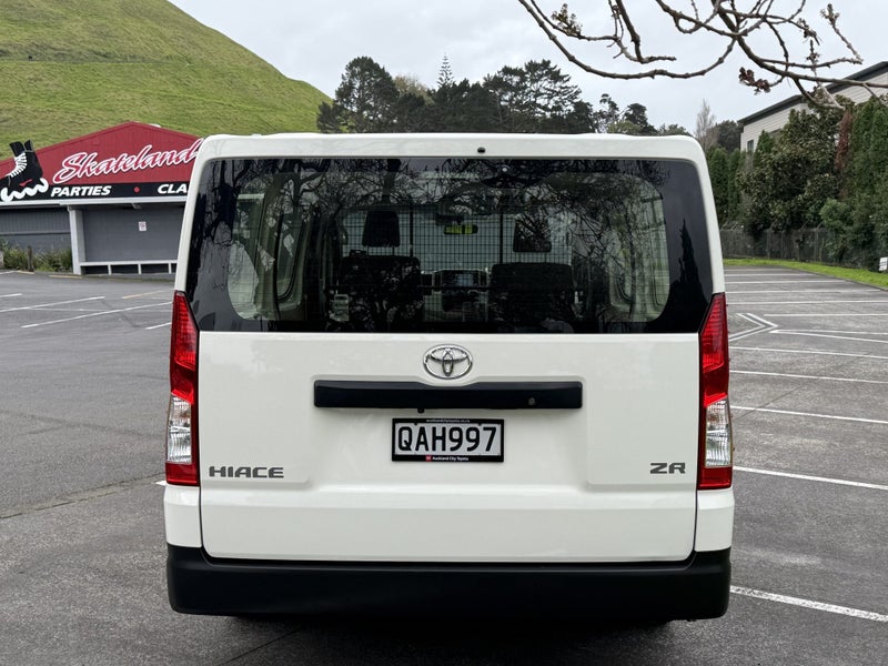2023 Toyota Hiace Zr Gvn 2.8Dt62868836926465114