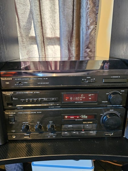 Technics mini hifi system.62932737347714111