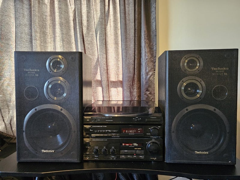 Technics mini hifi system.629327373477141113