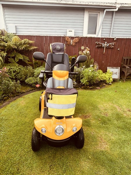 Bright Yellow Mobility Scooter62967360451969112