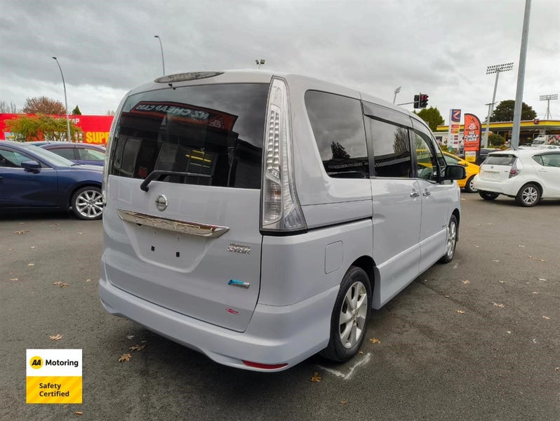 2013 Nissan Serena 7 Seater Hybrid62864757813762112