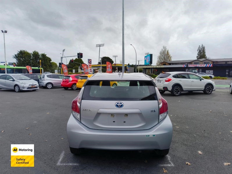 2015 Toyota Aqua HYBRID62864757831553113