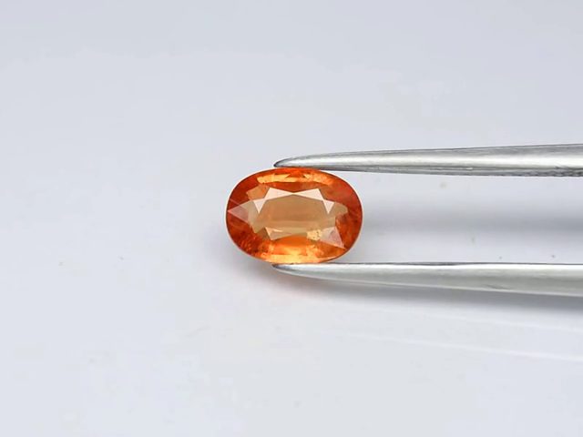 $1 RES * Buy Now $1,200.00 * 0.68ct Oval Yellow Orange SAPPHIRE Gemstone Loose Carousel 2