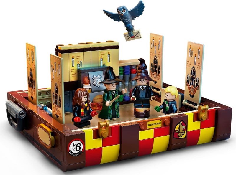 LEGO Harry Potter 76399 Hogwarts Magical Trunk Carousel 8