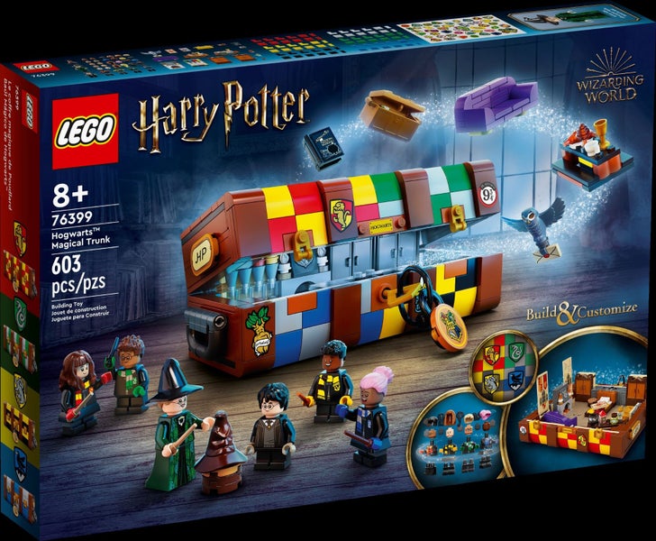 LEGO Harry Potter 76399 Hogwarts Magical Trunk Carousel 1