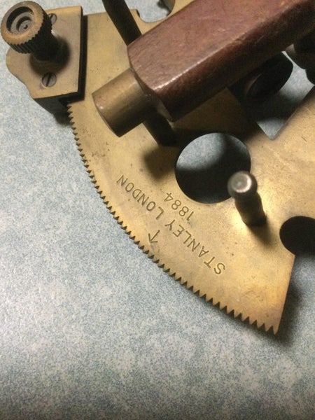 AN EXCELLENT ANT STANLEY SEXTANT WITH ORIGINAL CASE Carousel 6