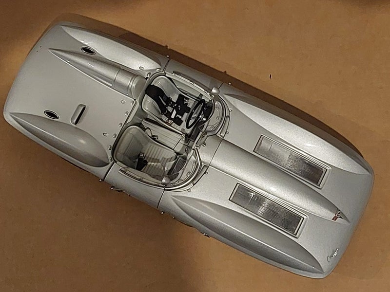AUTOART 1/18 CHEVROLET CORVETTE STINGRAY 1959 SILVER Carousel 2