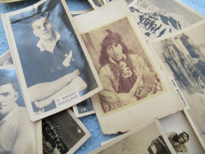 N.Z. themed cigarette cards. Carousel 1