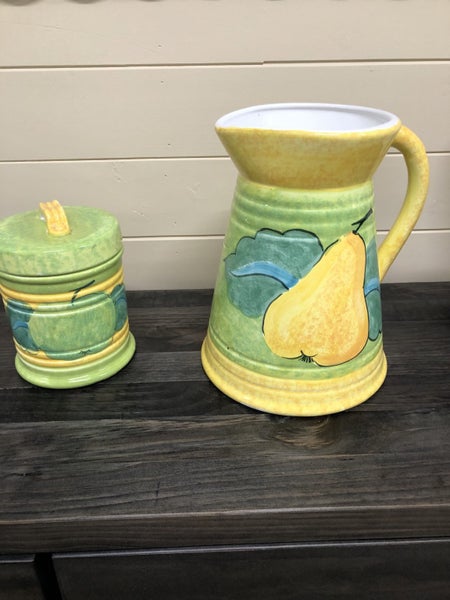 Large gorgeous jug and matching biscuit pot Carousel 1