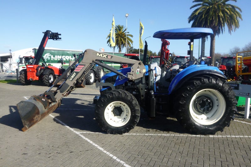 2017 New Holland T4.105 Carousel 1