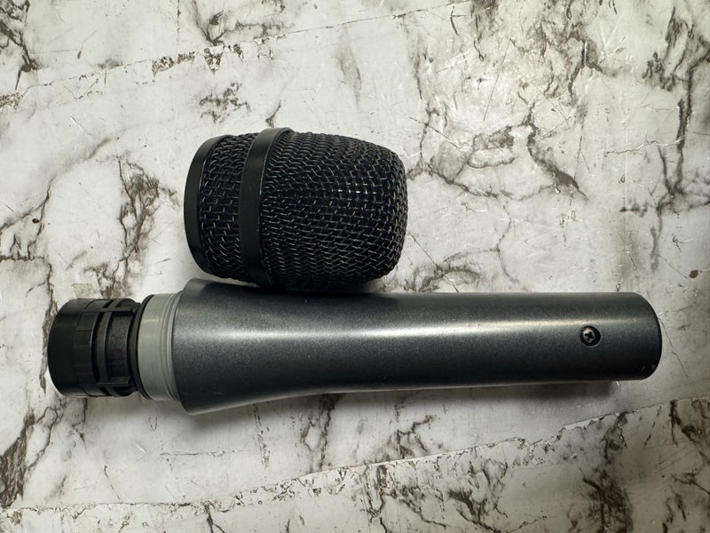 Sennheiser microphone 846 Carousel 2
