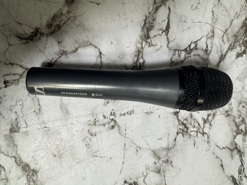 Sennheiser microphone 846 Carousel 3