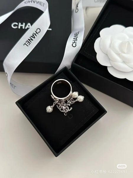 Double C Vintage Chanel Ring Carousel 2