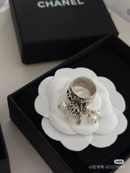 Double C Vintage Chanel Ring Carousel 5