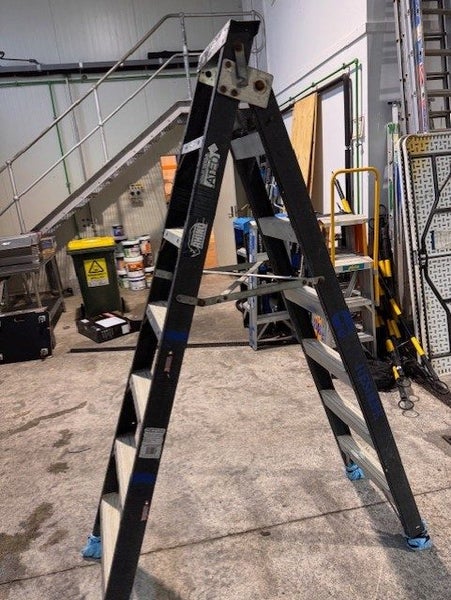 Rhino150kg Industrial Ladder Carousel 2