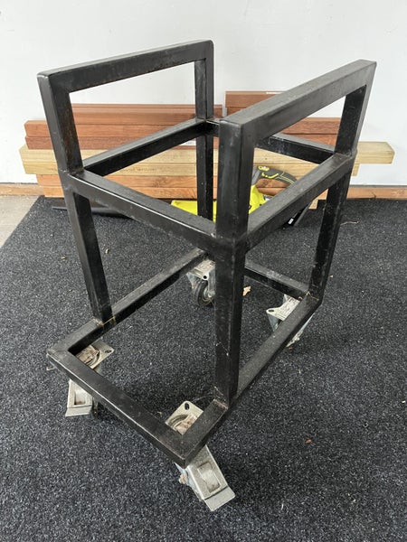 Metal Garage / tool trolley Carousel 1