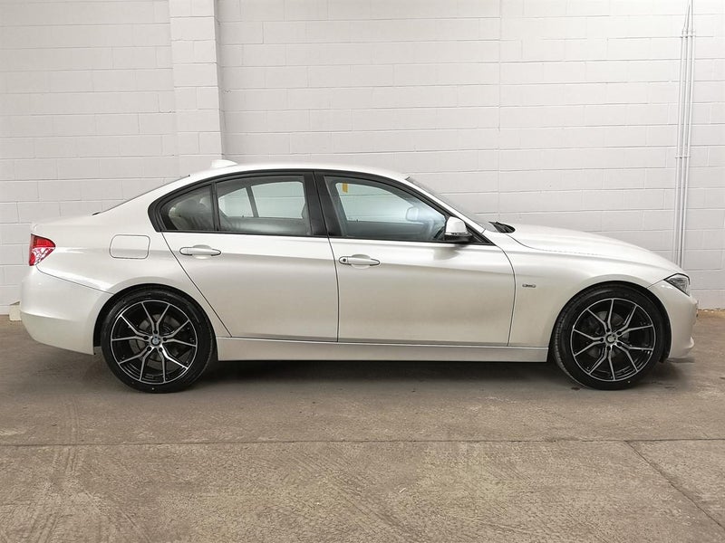 2013 BMW 320i Full Leather, camera, low ks, nic...62864759626755112