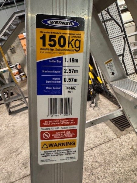 Werner 150kg Step Ladder Carousel 2