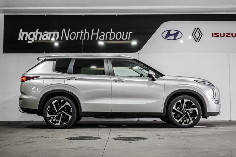 2023 Mitsubishi Outlander XLS 2.5P/4WD/7-SEATER62865829546241111
