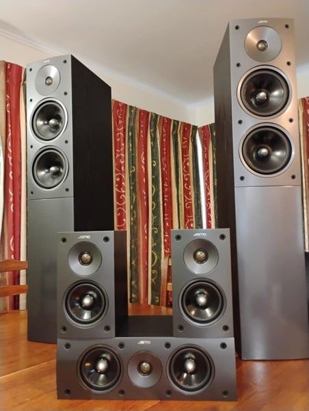 Home Theatre (FULL SYSTEM!) 5X JAMO Speakers-PIONEER Amp-Remote-Bluetooth dongle Carousel 1