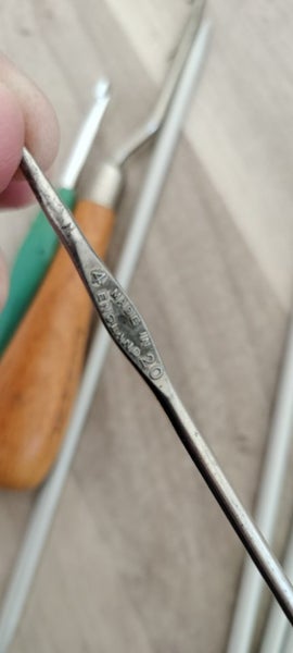 Bulk Crafting Hook Oddments Carousel 4