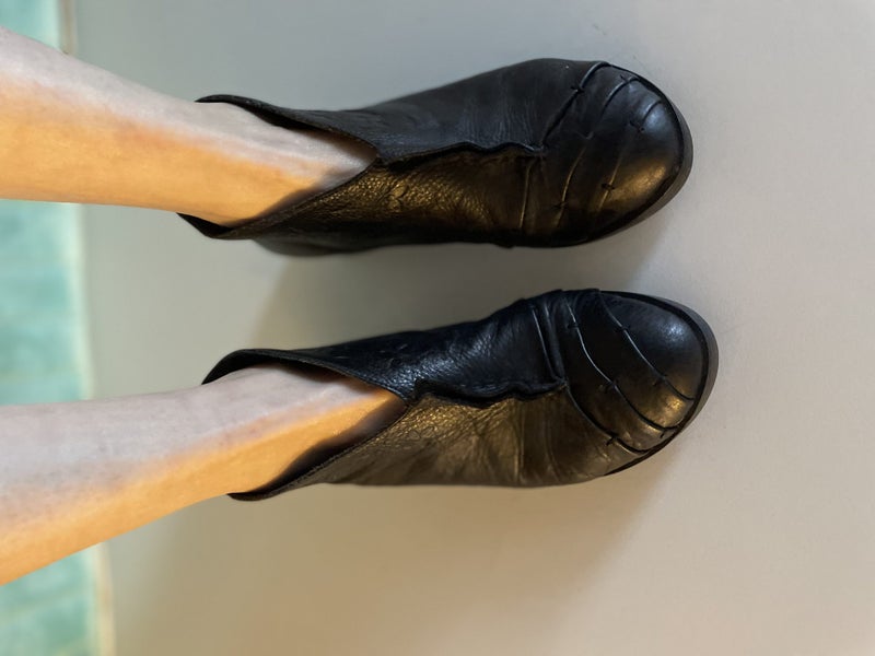 $1R * Black genuine leather wide fit short ankle boot * 39 * Carousel 1
