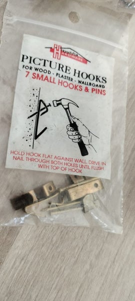 Bulk wall hanging hooks Carousel 2