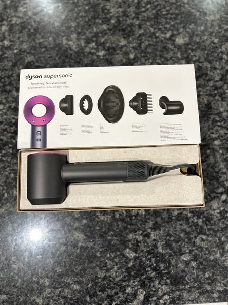 Dyson Supersonic Hair Dryer – Fuchsia/Iron – $500 ONO62937628450946112