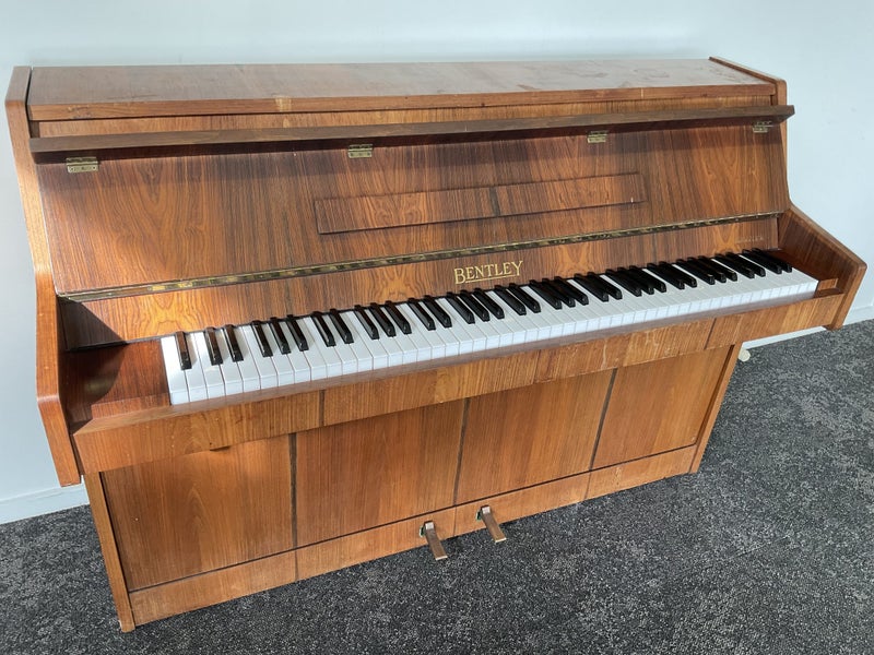 Piano62864740981507114