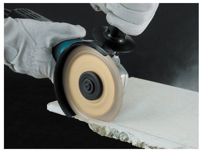 Makita Angle Grinder 125mm 840W Carousel 2