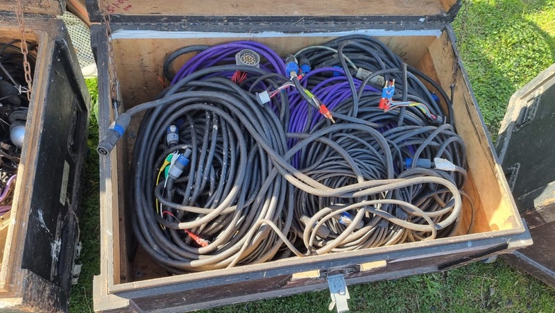 BULK MUSIC GEAR - P.Distro, cables, motors, pigboxes, mics + more62865828612994114