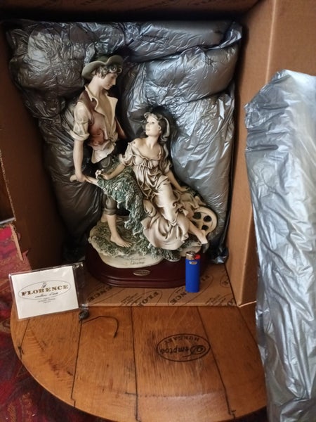 Giuseppe Armani figurine (Genuine)62995405227523111