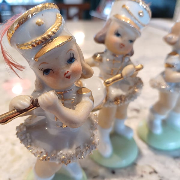 Vintage 1950s 1960s retro Japanese mid century ceramic marching girls628658266781471120