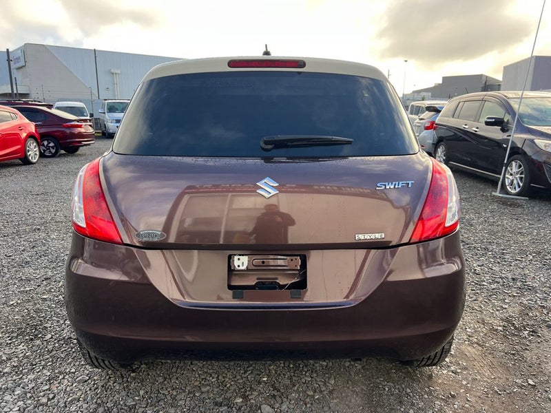 2016 Suzuki Swift Style Unique Colour - Half Le...62864759362051113