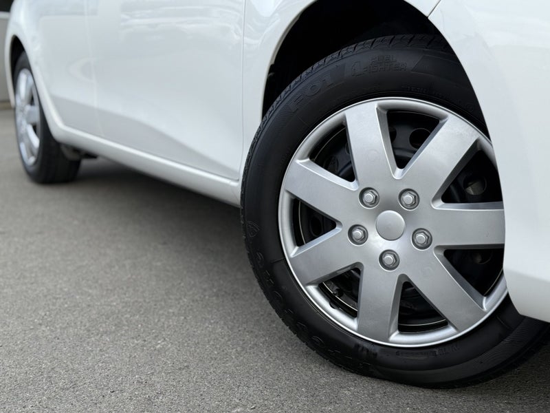 2015 Toyota Yaris GX FWD 1.3P HATCH/5 4AT (YHPG...62864759421955112