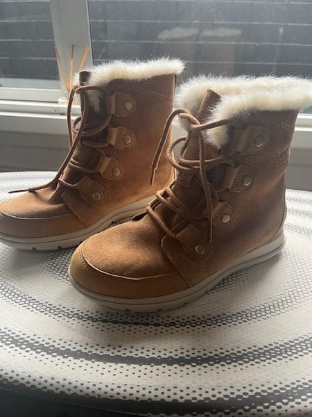 SOREL - Suede ankle boots with "fur" top Carousel 1