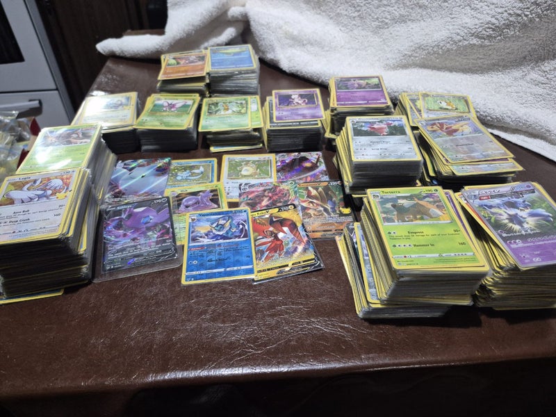Ultimate Vintage Pokémon Bundle – Holos, Rares, Gameboy, & More!62863869156354113