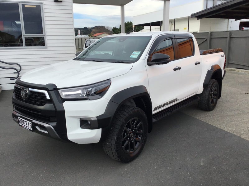 2025 Toyota Hilux SR5 Cruiser 2.8DT Hybrid 6AT...62867854215555113