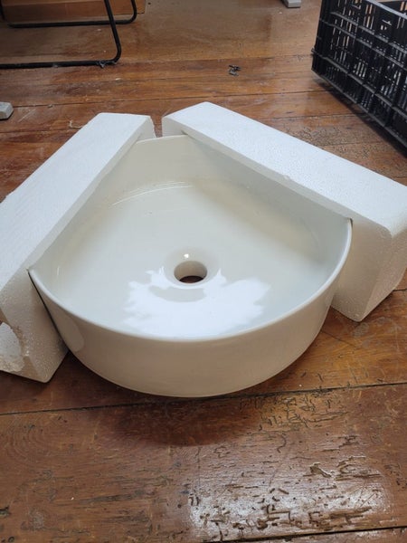Hand basin Carousel 1