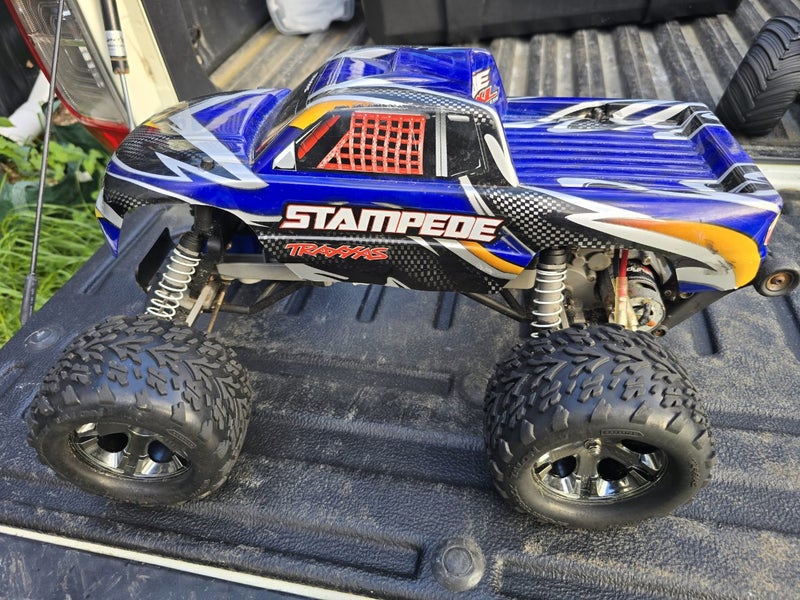 Traxxas Monster Trucks plus Xmissile Monster Truck62863873721602113