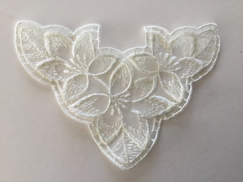 Pale lemon nylon flower motif Carousel 1