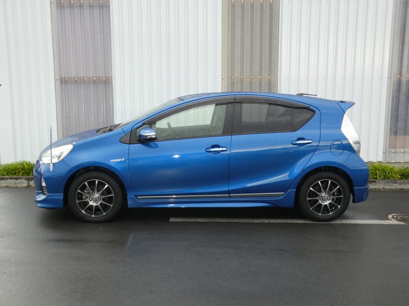 2014 Toyota Aqua 1.5 Hybrid G Leather62866858165250114