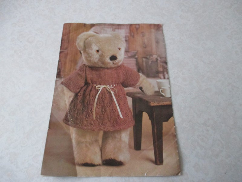 Dolls Clothes / Outfits Book - Kaiapoi Carousel 6