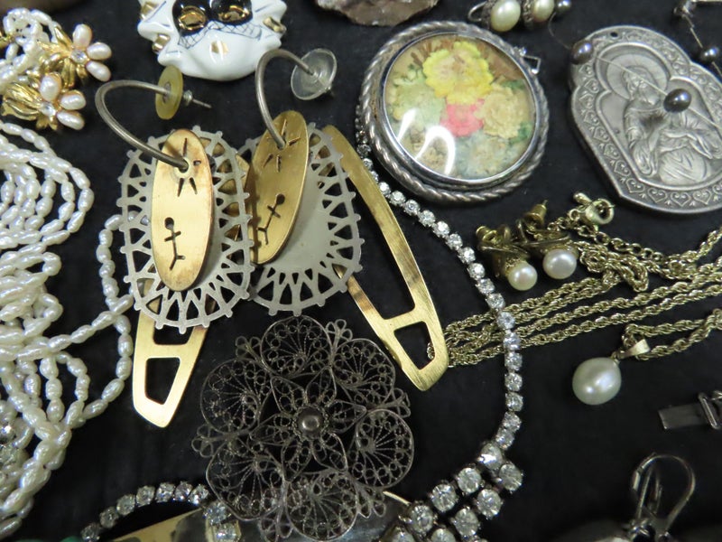 ESTATE BITS, JEWELLERY, NIC NAX, STG SIL, SCRIMSHAW, PEARL, MOP, VINTAGE $1 RES62865826795265112